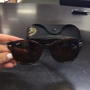 ❌🚫SOLD❌🚫Rayban sun glasses